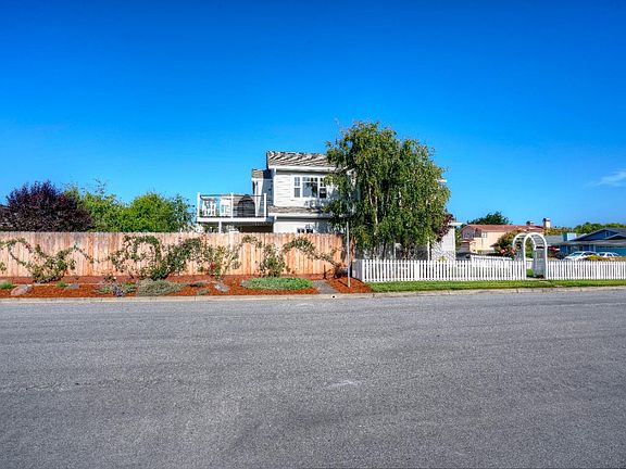 4th image of 234 Correas St