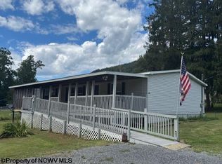62 S Brown St, Rowlesburg, WV 26425
