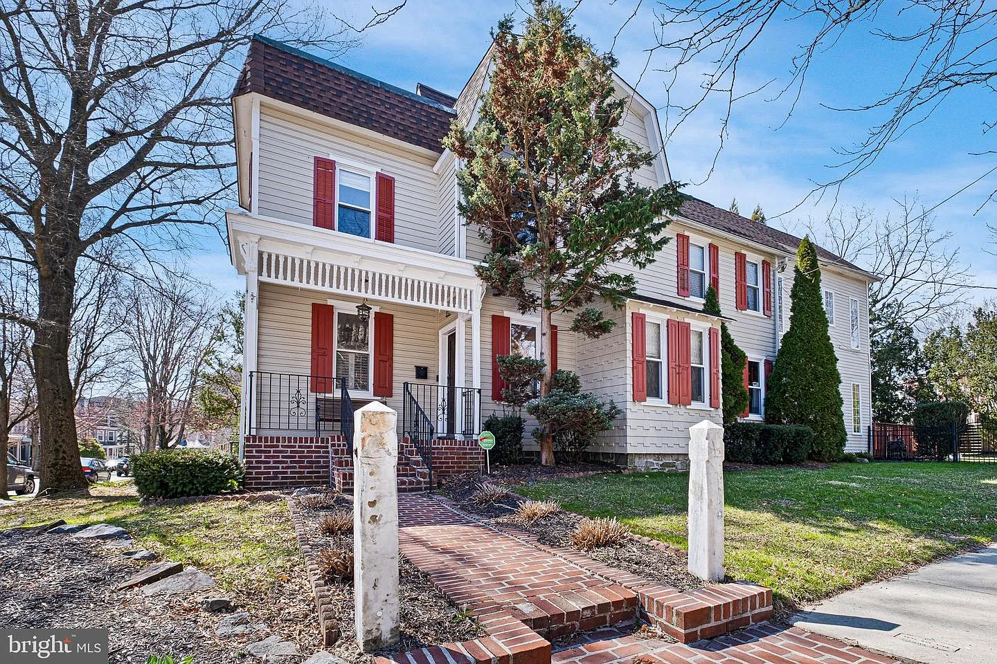 1419 Hamilton St photo 1