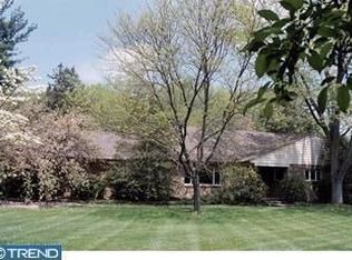201 W Pembrey Dr, Wilmington, DE 19803