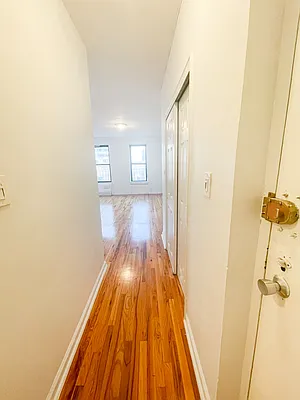 Rented by Urban Real Estate Inc | media 20