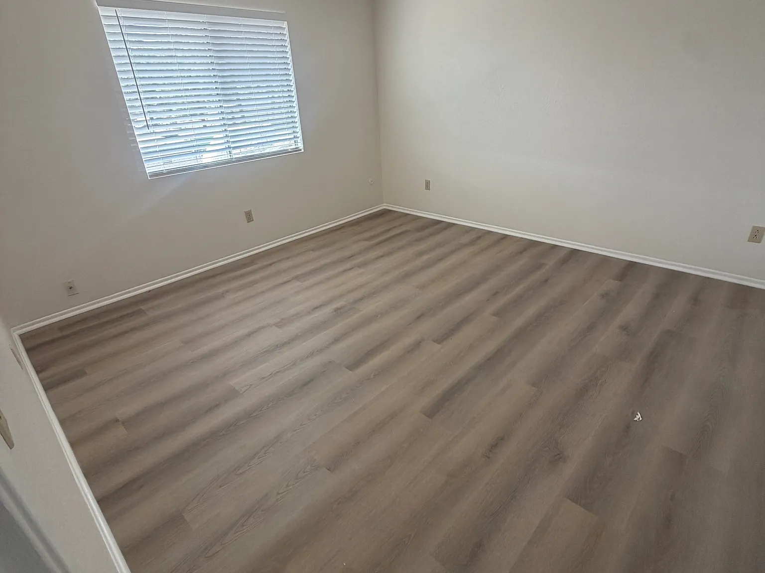 3 bed, 1354 sqft, $4,000 — Photo 2