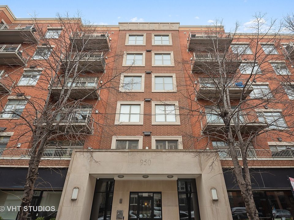 1st image of 950 W Huron St Unit 305
