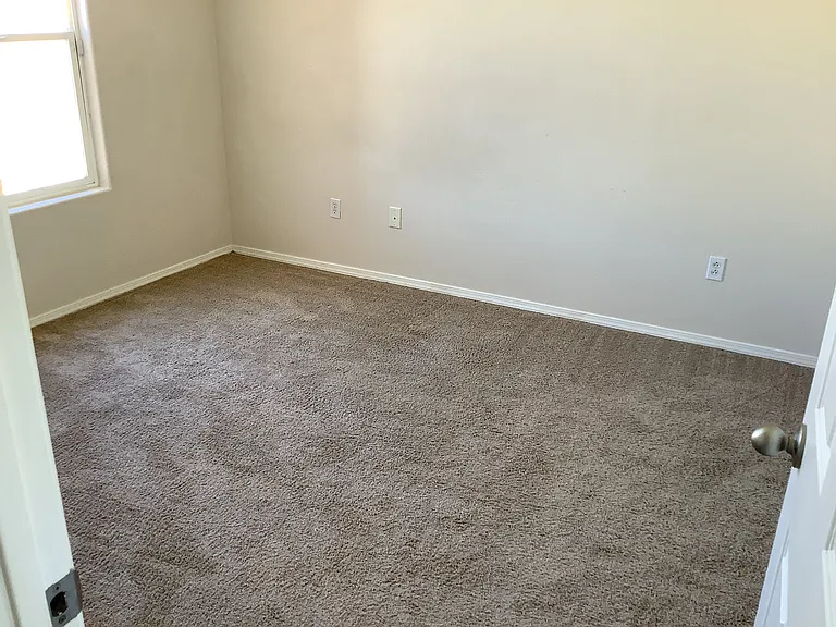 5726 Quay Dr NE — Photo 10