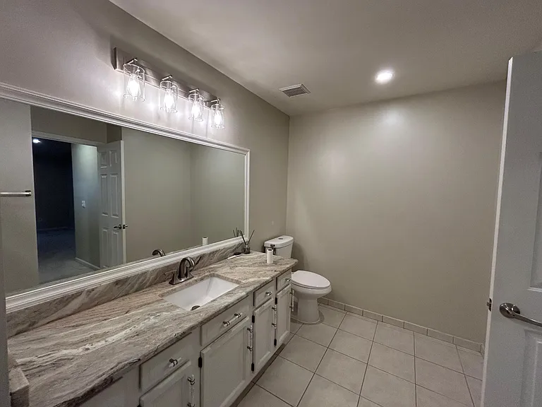 4035 Cornerstone Dr — Photo 38