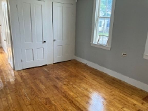 4th image of 44 Grove St #1