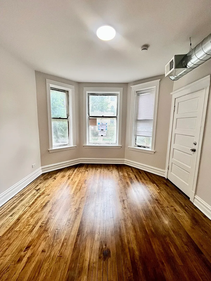 2 bed, 875 sqft, $1,700 — Photo 4