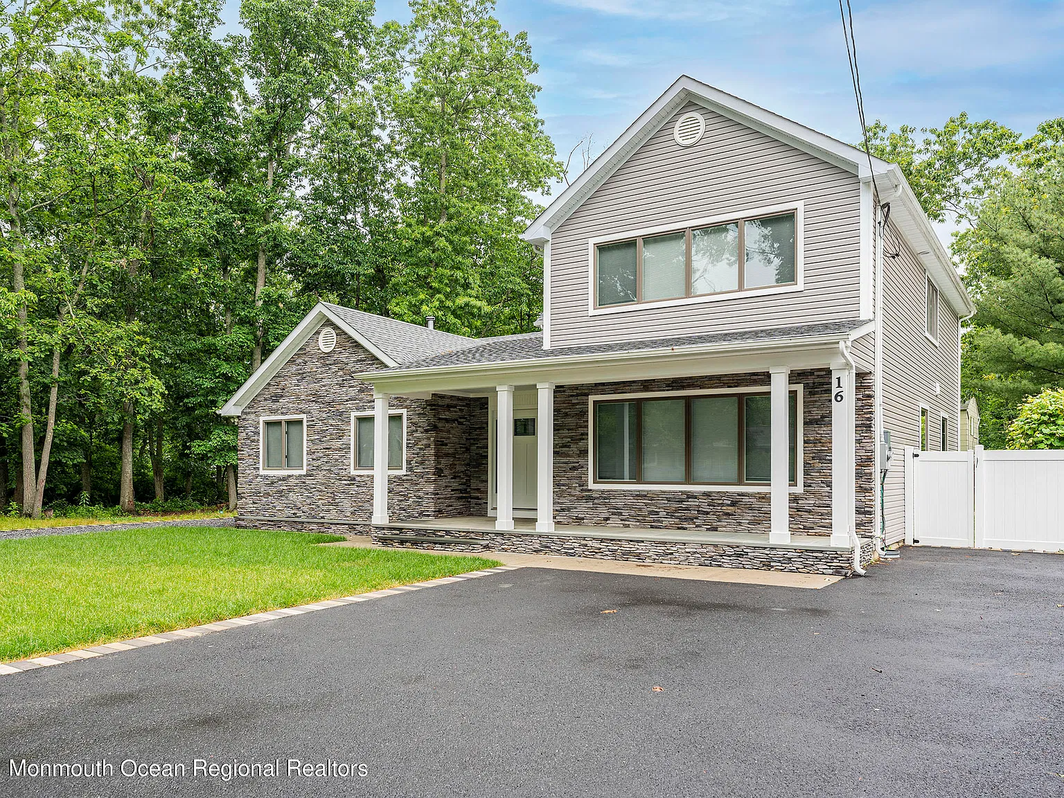 5 bed, 3.5 bath, 2846 sqft, $4,000 — Photo 2