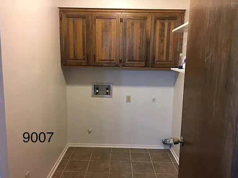 9007 Clusters Dr — Photo 12