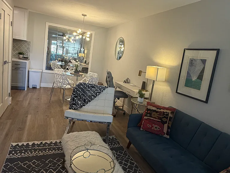 2801 N Los Felices Cir E — Photo 3