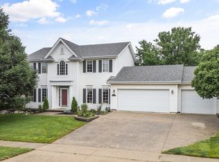 305 Parkview Dr, Waukee, IA 50263