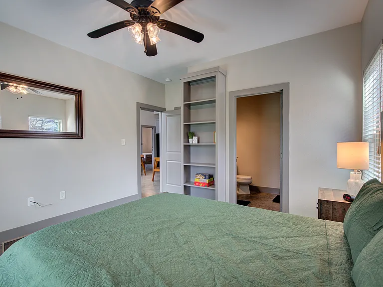 604 Maple St #2 — Photo 31