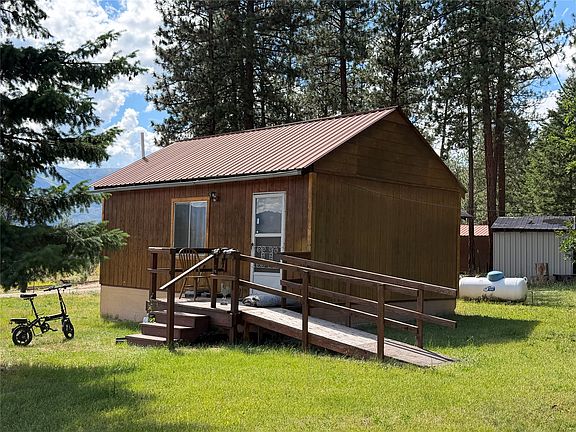 3rd image of 36 Sagebrush Ln