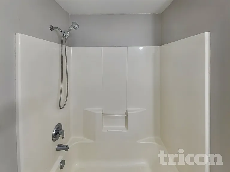 2419 NE 164th Ave — Photo 14