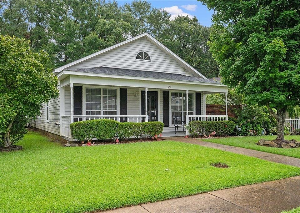 1st image of 25 Cottage Dr