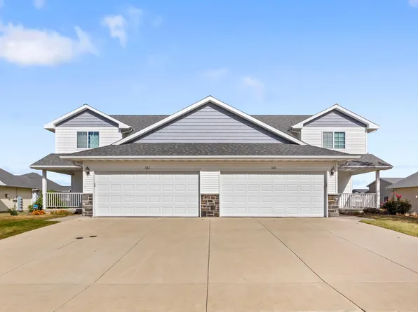 1160 Crescent View Dr NE, Cedar Rapids, IA 52402