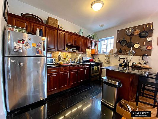 4th image of 318 Nostrand Ave #1L