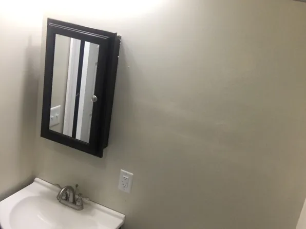 215 N Arthur Ashe Blvd APT 2, Richmond, VA 23220