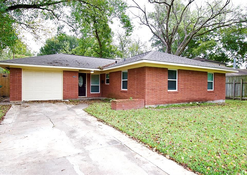 1st image of 4422 Nina Lee Ln