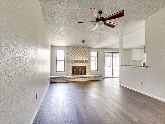 2nd image of 1509 Aspen Dr