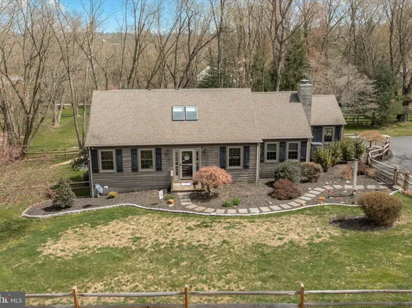 639 Oxford Rd, Lincoln University, PA 19352