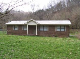 1459 Neelys Creek Rd, Celina, TN 38551