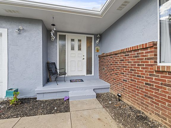 5th image of 6412 Blackhaw Dr