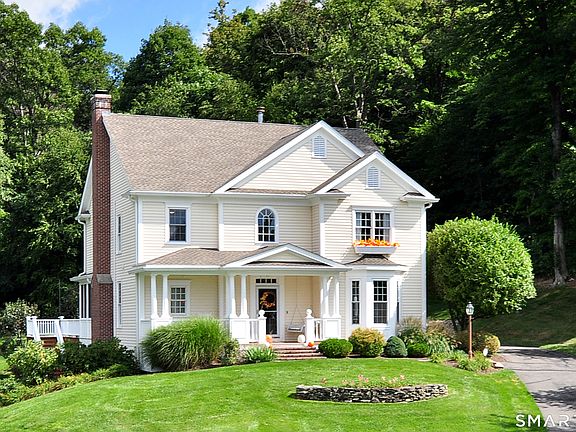 2nd image of 136 Village Gate Drive