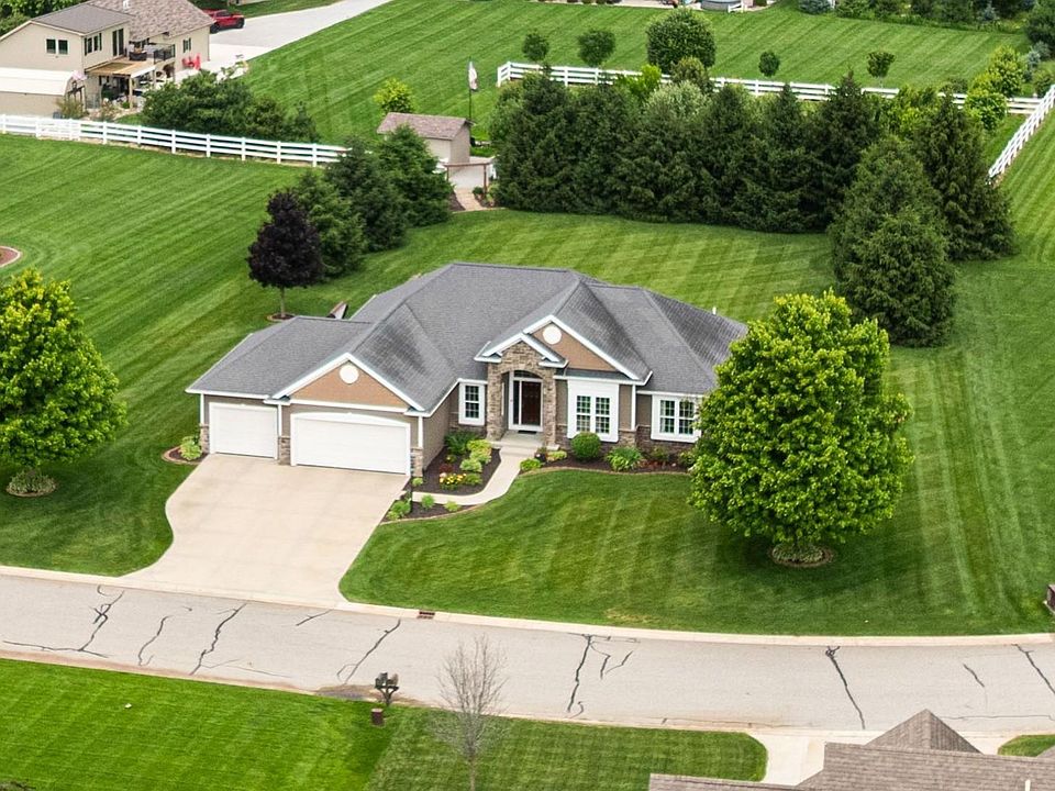 1st image of 69219 Woodridge Ct