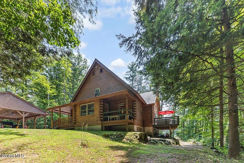 3rd image of 281 Bloody Pond Road