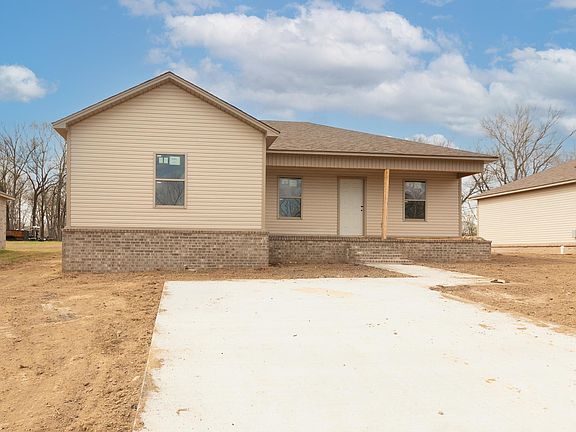 2nd image of 2 Moon Rd