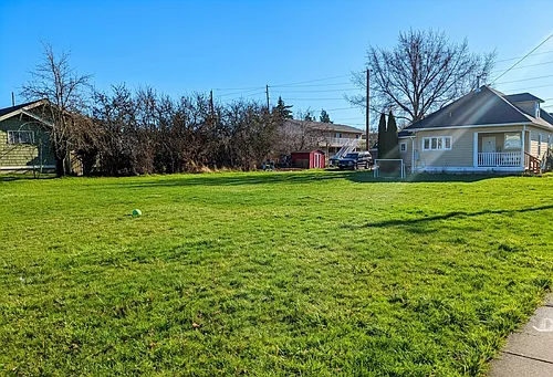 1207 Carolina St Photo 1