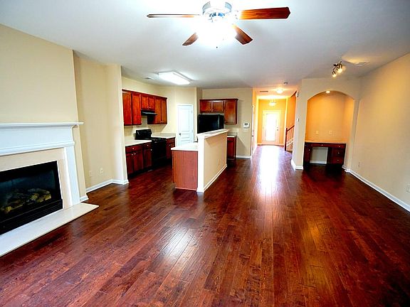 5th image of 3583 McClaren Way