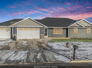 3220 S Weiler Rd, Kaukauna, WI 54130