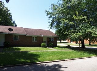 620 N 17th St, Herrin, IL 62948