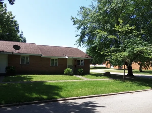 620 N 17th St, Herrin, IL 62948