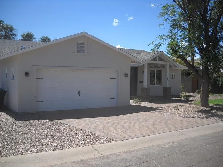 909 E Orange Dr — Photo 1
