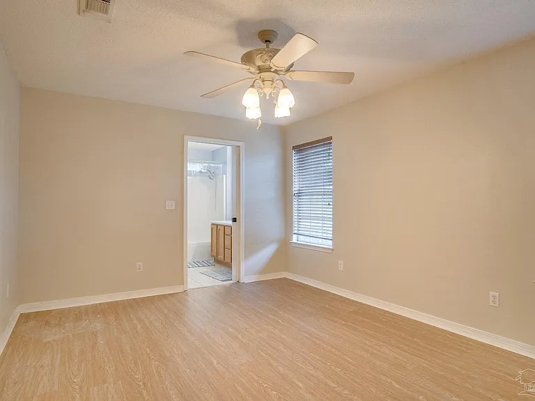 2745 Monroe St — Photo 12