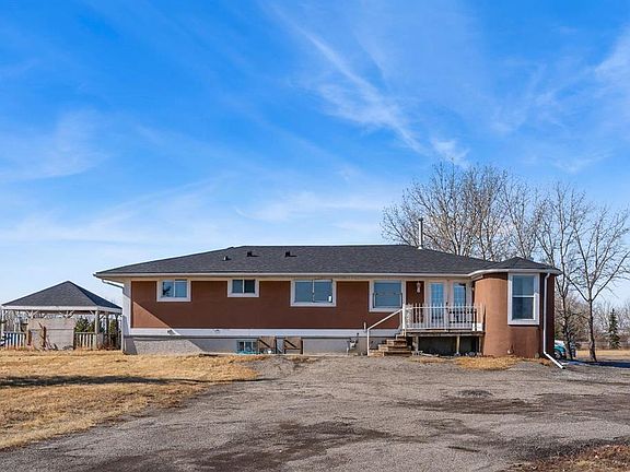 3rd image of 250257 NE Conrich Rd