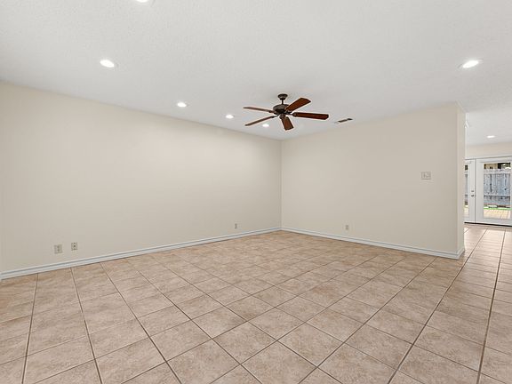 2nd image of 4823 Gray Fox Dr