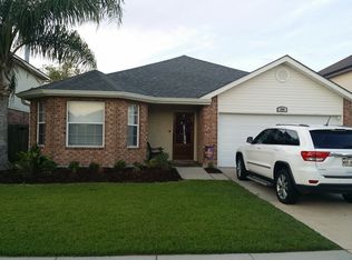 835 Delia Ln, Gretna, LA 70056