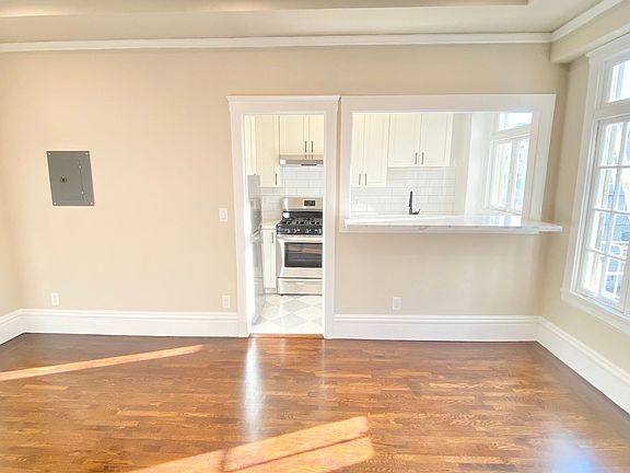 3rd image of 890 Bush St APT 405