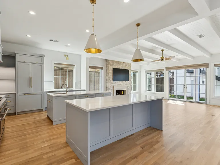 5800 Goodwin Ave — Photo 17