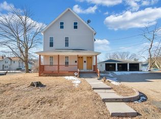 82-84 Davis St, Holyoke, MA 01040