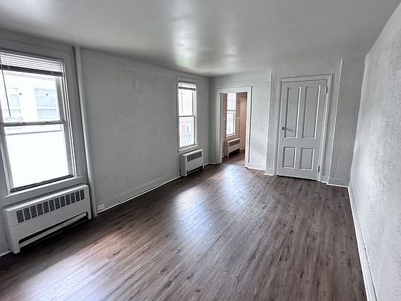 2nd image of 587 W Princess St Floor 2