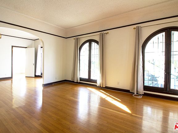 5th image of 800 N La Fayette Park Pl