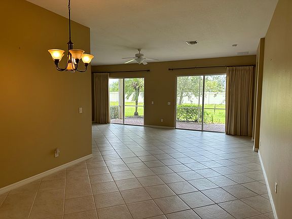 4th image of 15380 Yellow Wood Dr