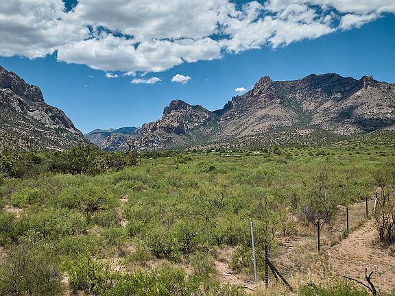 4th image of S Cathedral Rock Rd