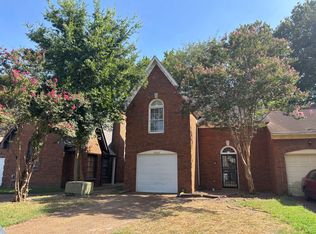 6305 Kirby Downs Dr, Memphis, TN 38115