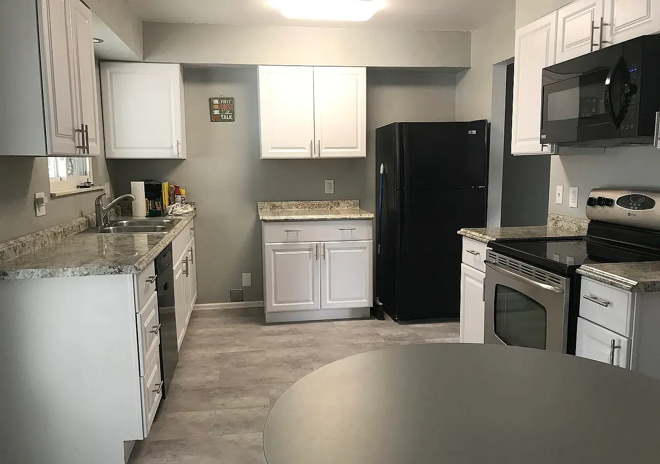 4 bed, 2.0 bath, 1892 sqft, $2,429 — Photo 3